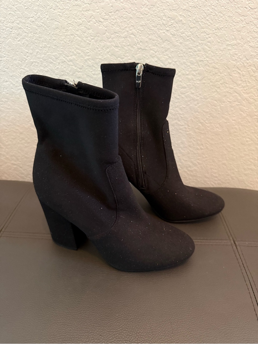 ✨Sparkles✨ Marc Fisher Black Stretch Sock Ankle Boot with Block Heel 8.5 women’s - Picture 10 of 11
